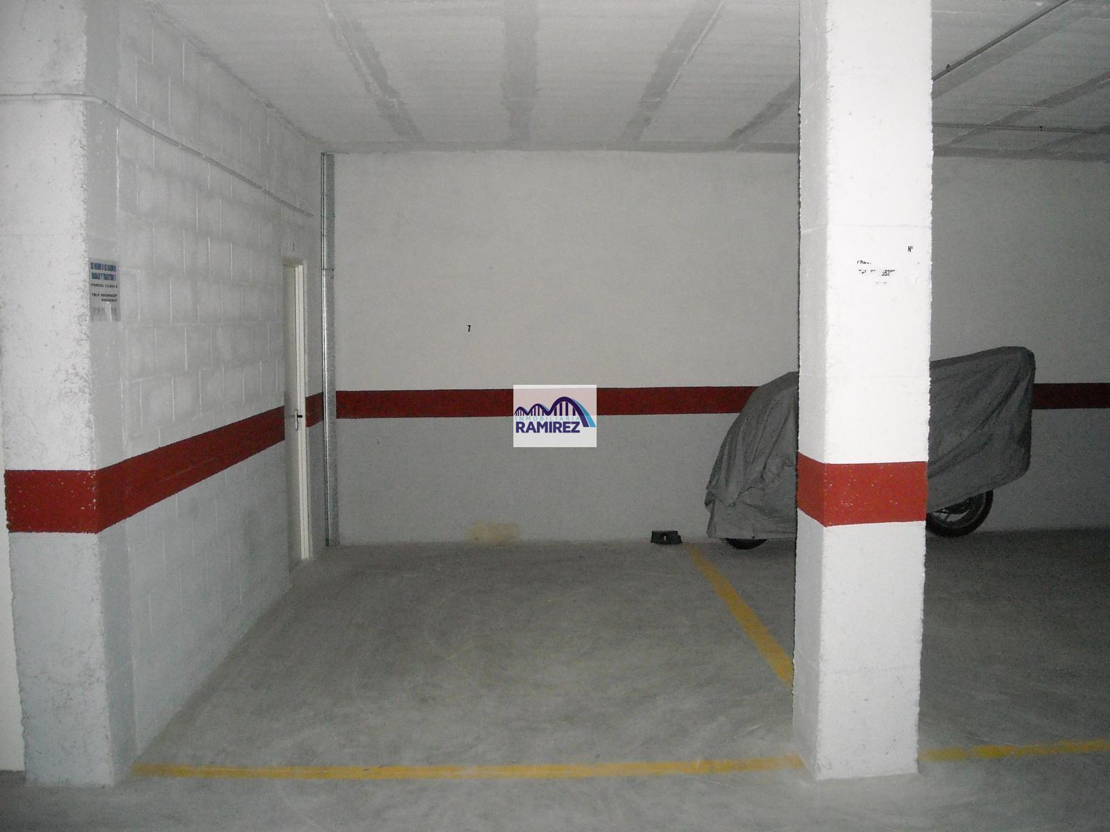 Garage zum verkauf in Calle Portugal nº 12 Residencial Los Remedios (Estación de Cártama), 9.500 € (Ref.: IR1208)